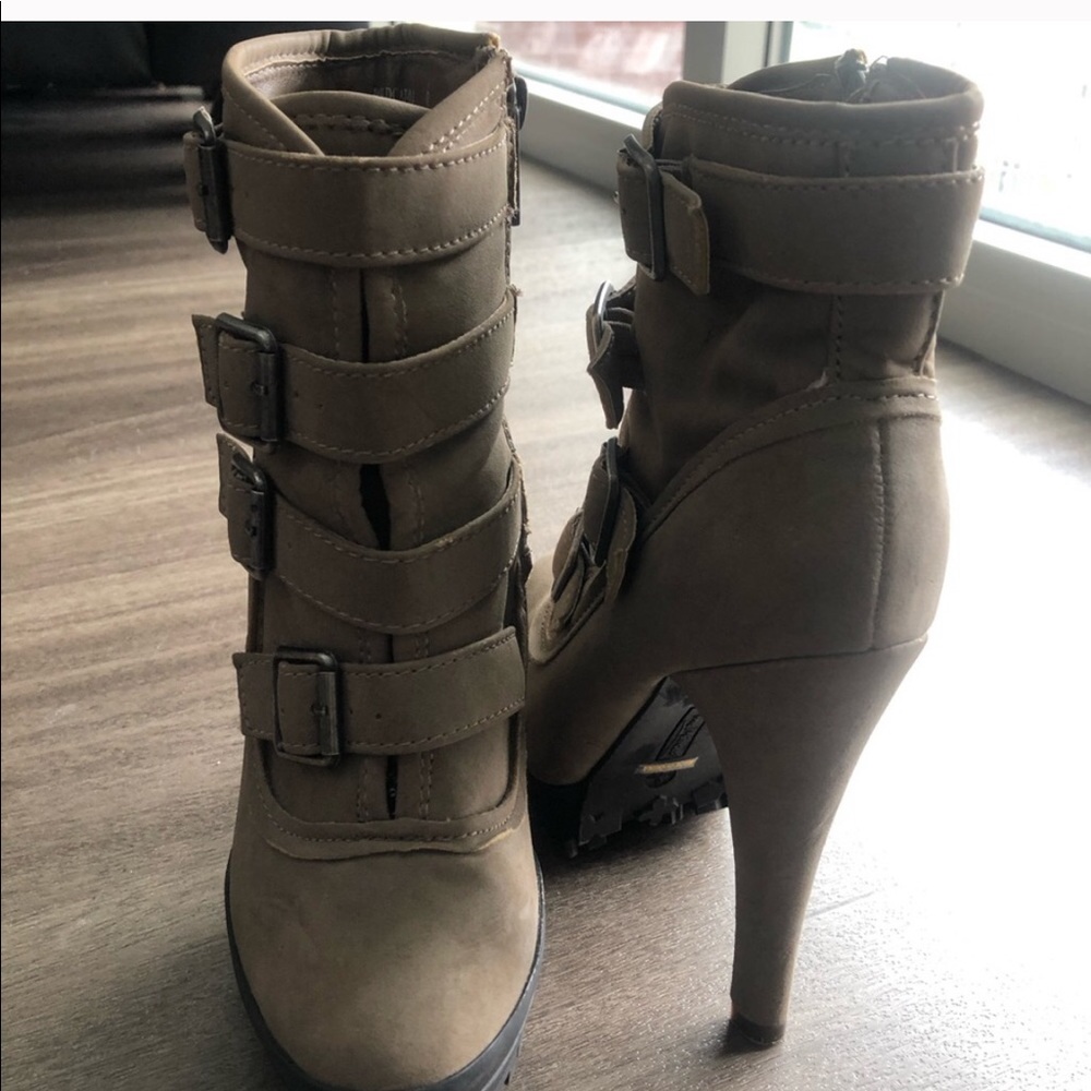 Fall heels